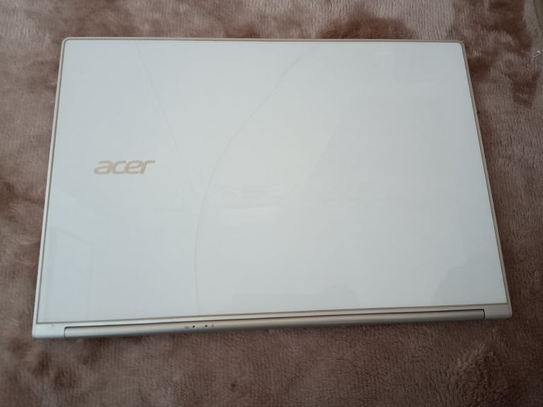Acer Aspire S7 Intel i7 Touchscreen 8GB RAM 256GB SSD
