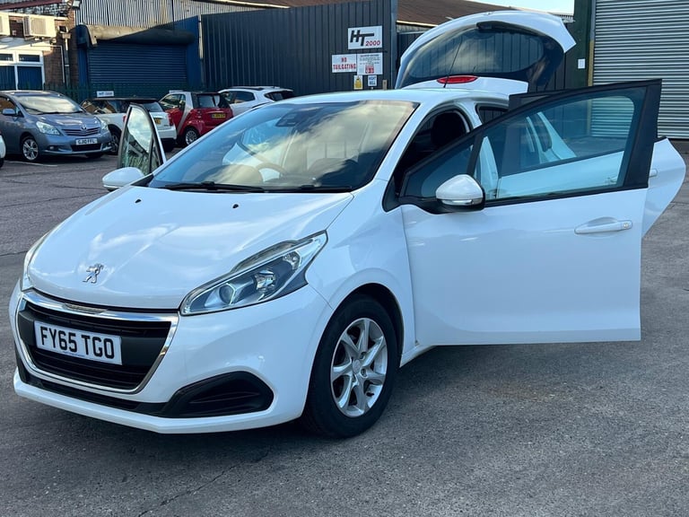 2015 Peugeot 208 1.2 PureTech 82 Active 5dr HATCHBACK Petrol Manual