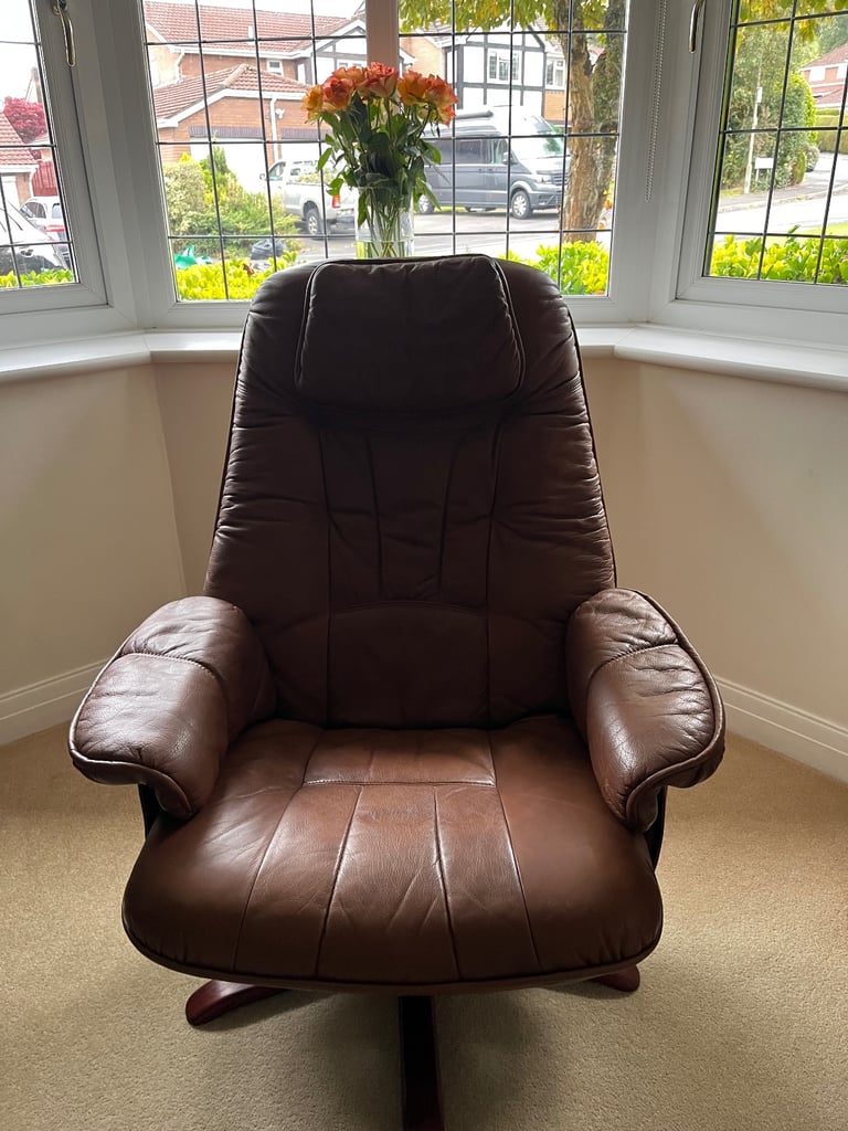 Vintage Danish Leather Swivel and Recline Lounge VChair 1980s Retro EB9275 MSWIi