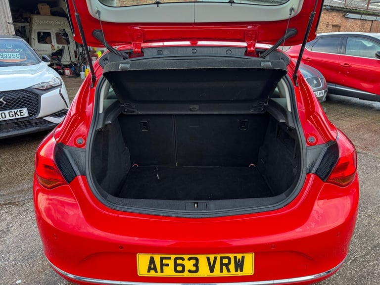 2013 Vauxhall Astra 1.6i 16V Tech Line 5dr Auto HATCHBACK Petrol Automatic