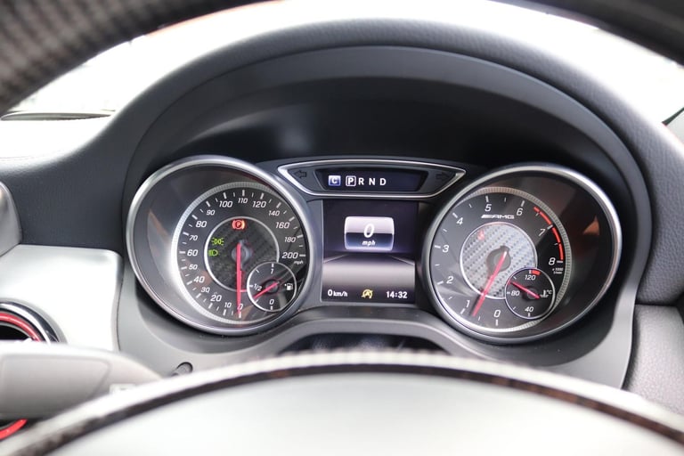  Mercedes-Benz CLA 2.0 CLA45 AMG Coupe SpdS DCT 4MATIC - AMG EXHAUST - FULL SPEC