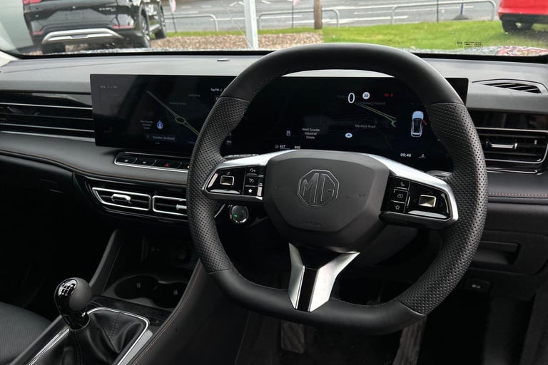 2025 MG MG HS 1.5 T-GDI Trophy 5dr ESTATE PETROL Manual