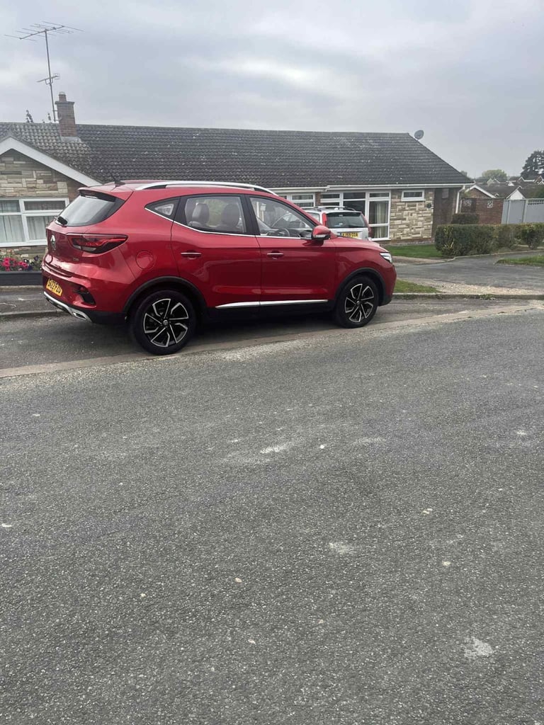 image for MG Motor UK, ZS, Hatchback, 2022, Manual, 1498 (cc), 5 doors