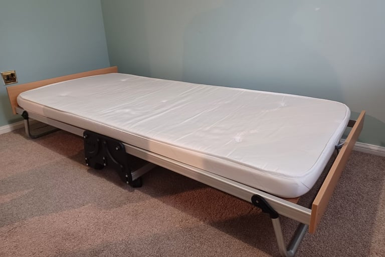 Jay-Be single folding bed.