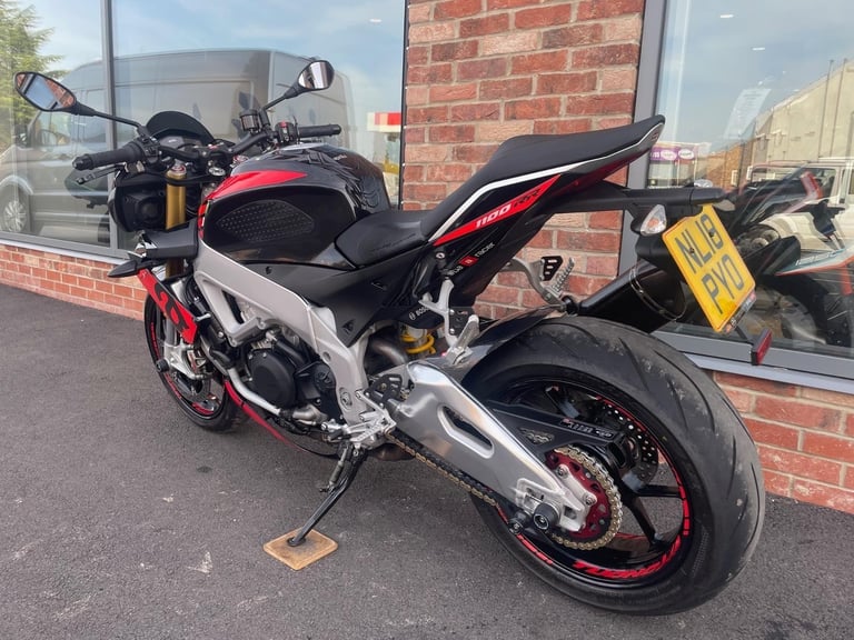 Aprilia Tuono rr 1100