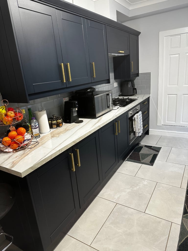 Large double bed  room in Easton 