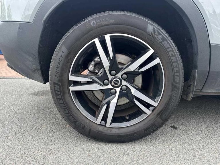 2023 Volvo XC40 2.0 B3P Plus Dark 5dr Auto Automatic SUV Hybrid Automatic