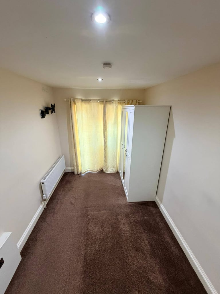 1 Bedroom Accommodation, KINGSBURY, HA3, £1,250, **BILLS INCLUDED**