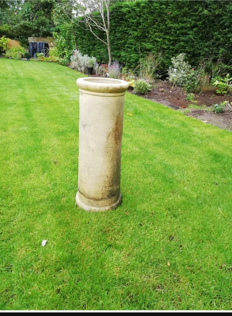 2 Reclaimed Chimney Pots – Terracotta & Buff Clay  1 x cowl 