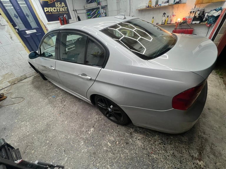 BMW, 3 SERIES, Saloon, 2007, Manual, 1995 (cc), 4 doors