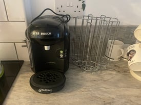 Bosch coffee machine and pod holder 