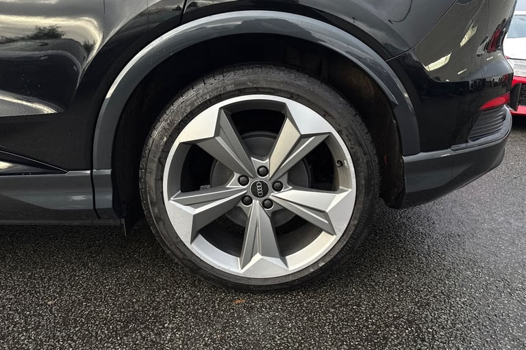 2024 Audi Q4 e-tron Q4 Sportback Black Edition 45 e-tron  210,00 kW SUV Automatic