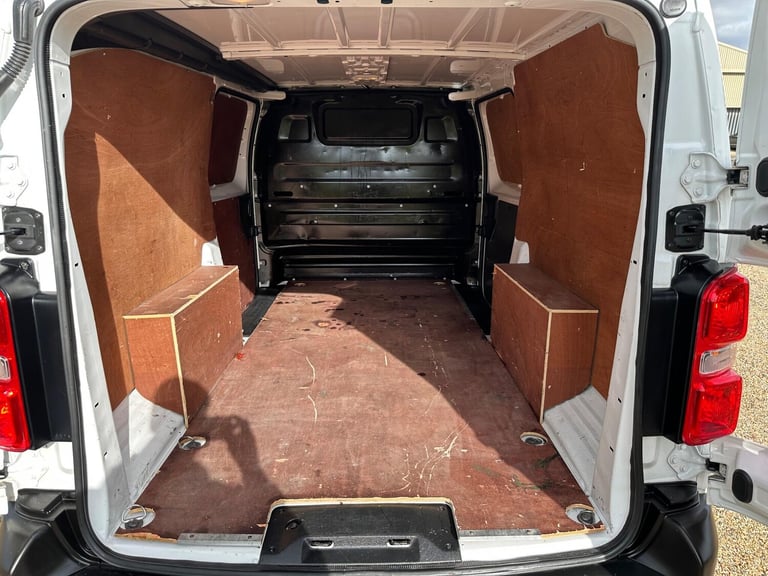 2020 Vauxhall Vivaro 1.5 Turbo D 2900 Dynamic L2 H1 Euro 6 (s/s) 6dr PANEL VAN Diesel Manual