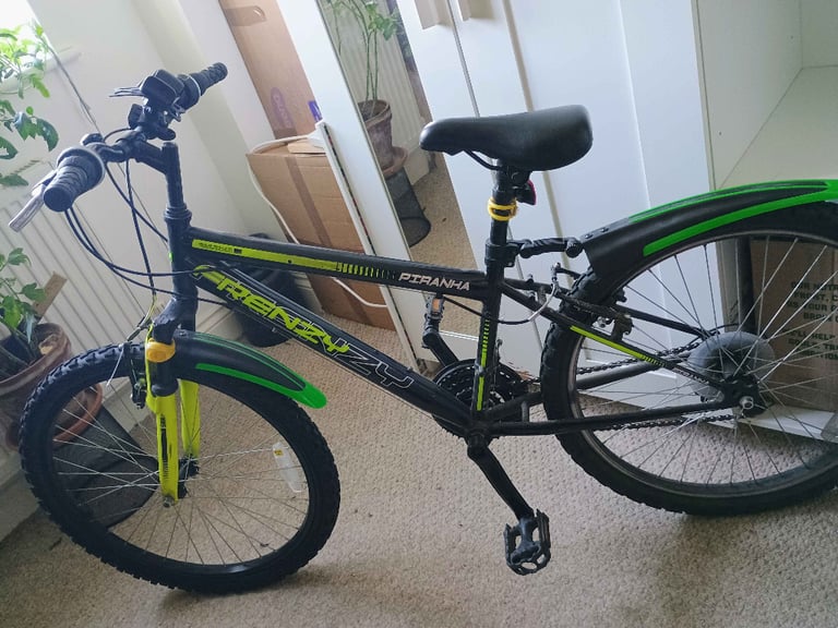 Piranha carbonite 24 inch wheel size kids hybrid bike best sale