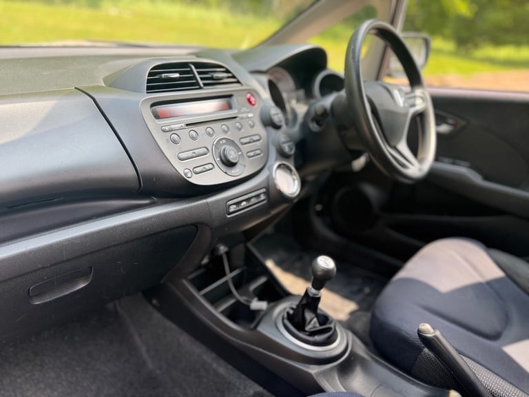 2013 Honda Jazz 1.4 i-VTEC ES 5dr HATCHBACK Petrol Manual