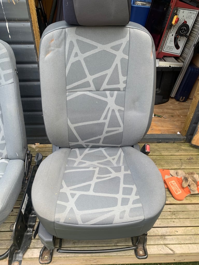Ford connect front seats 