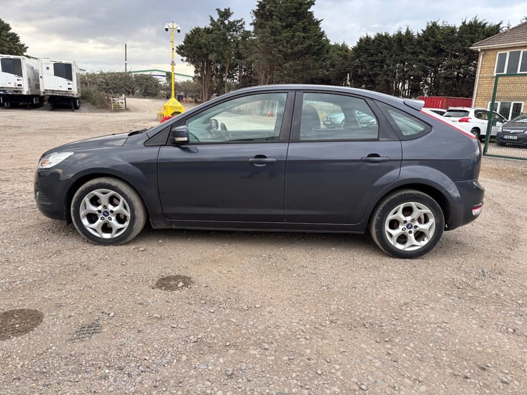 2011 Ford Focus 1.6 TDCi Sport 5dr [110] [DPF] HATCHBACK Diesel Manual