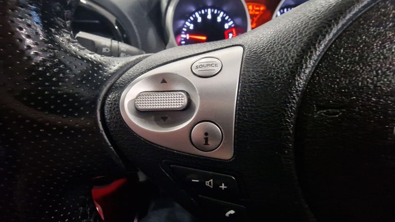 2013 Nissan Juke 1.6 Acenta Premium Euro 5 (s/s) 5dr HATCHBACK Petrol Manual