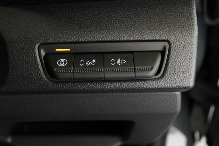 2025 Renault Trafic SL30 Blue dCi 130 Extra [Safety] Van PANEL VAN DIESEL Manual