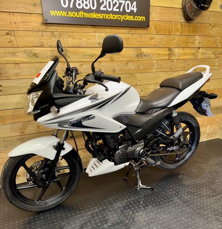 Honda CBF125 CB125f / 2013 model / covered 18.4k miles 