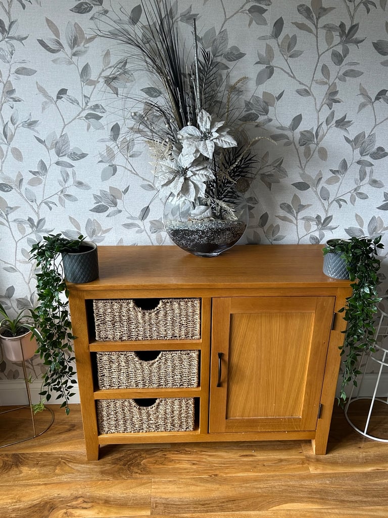 image for Solid oak cupboard 