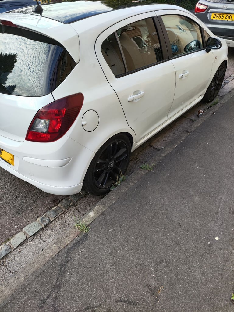 (NEW MOT) VAUXHALL Corsa Limited Edition SXI (5 door Rare)