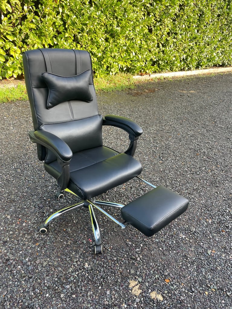 FREE DELIVERY 🥰🚚🥰 BLACK LEATHER OFFICE SPINNING CHAIR GREAT CONDITION 