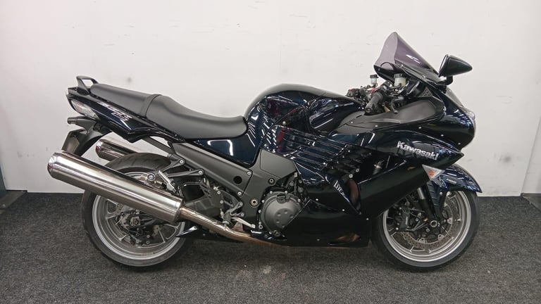image for KAWASAKI ZZR1400 ** 12 MONTH MOT - LOW MILES - DOUBLE BUBBLE SCREEN ** 