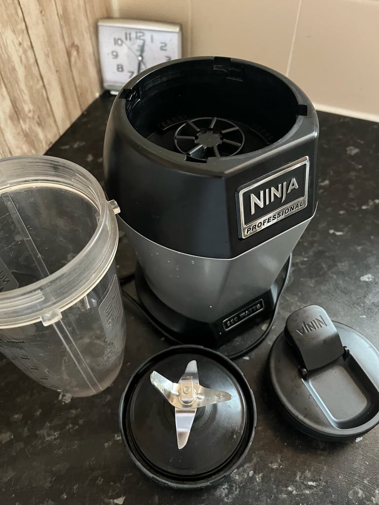 Nutri Ninja Pro Blender 900W Model BL450Uk