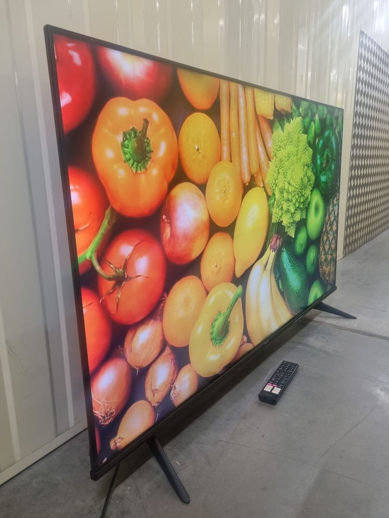 55" Hisense ULTRA uhd 4k Smart led WiFi TV with Stand and Remote £180
