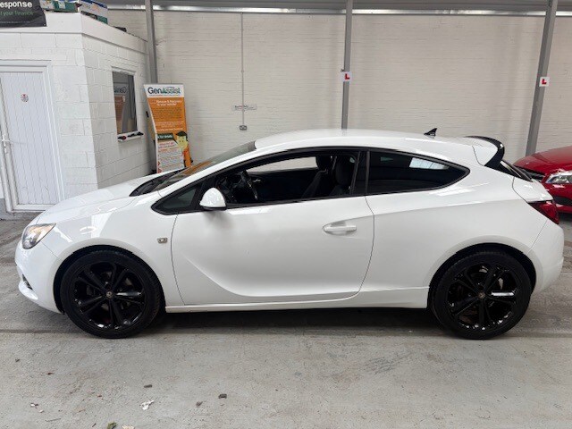 2014 Vauxhall Astra GTC 1.4T 16V 140 Limited Edition 3dr HATCHBACK Petrol Manual