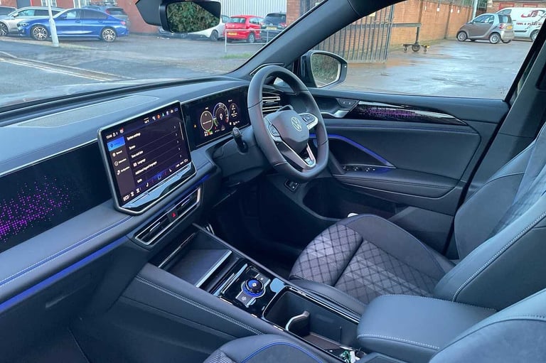 2025 Volkswagen Tiguan 1.5 TSI 272 eHybrid R-Line 5dr DSG ESTATE PETROL/ELECTRIC Automatic