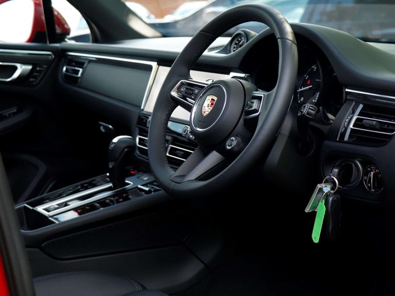 2025 Porsche Macan 5dr PDK ESTATE PETROL Automatic