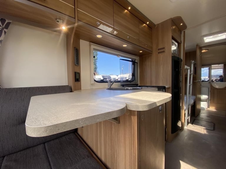 2017 BAILEY PEGASUS PALERMO 5 BERTH FAMILY CARAVAN