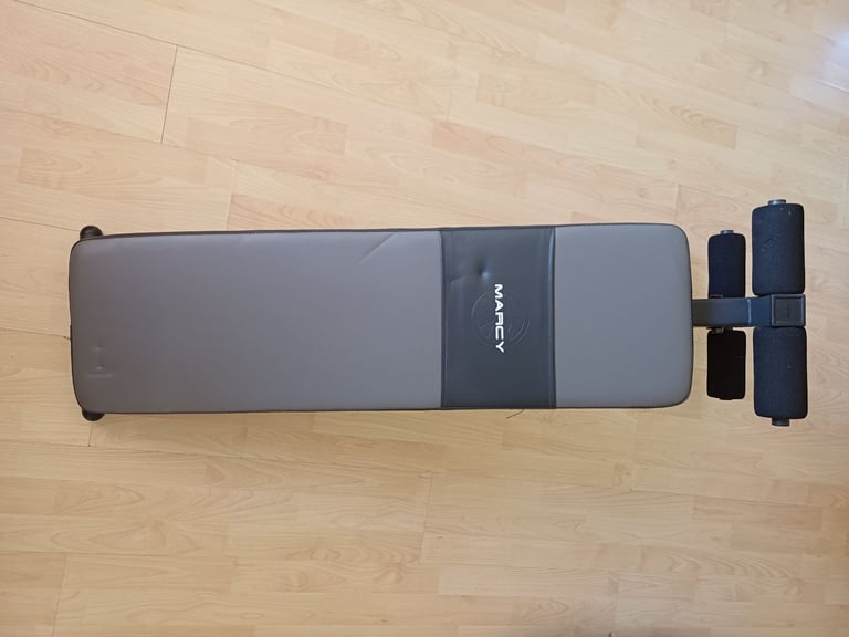 Sit up bench (great condition)