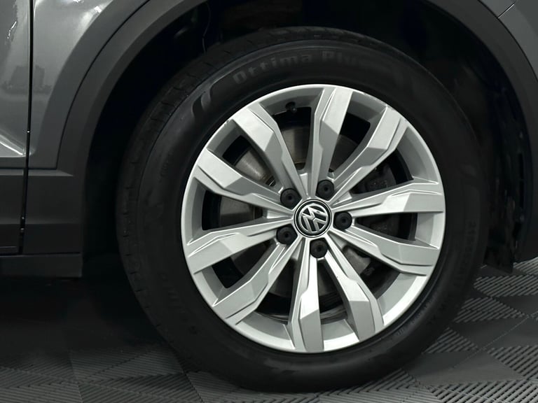 2018 Volkswagen T-Roc SE 1.6 TDI SE ( 115 bhp ) HATCHBACK Diesel Manual