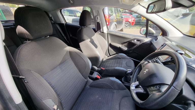 2014 Peugeot 208 1.4 HDi Allure 5dr HATCHBACK Diesel Manual