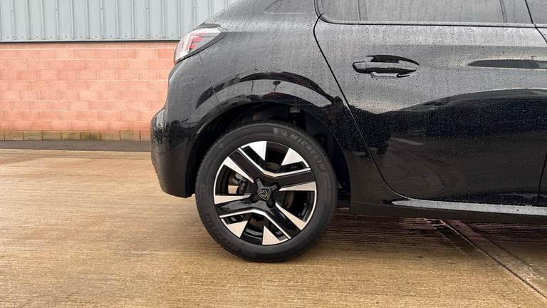 2025 Peugeot 208 1.2 PureTech Allure Hatchback 5dr Petrol Manual Euro 6 (s/s) (100 ps) Hatchback ...