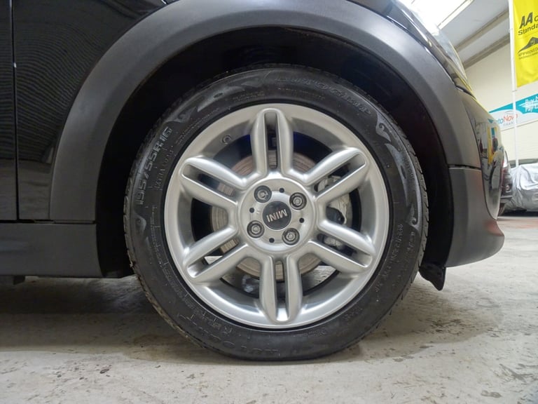 Mini Convertible 1.6 Cooper 2dr Automatic **LOW MILEAGE*ONLY 26000 MILES**