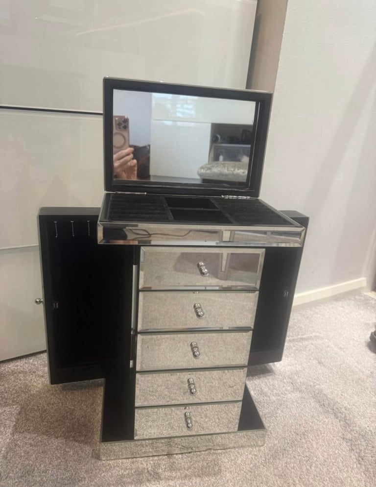 Mirrored Jewellery box large with 5 drawers 