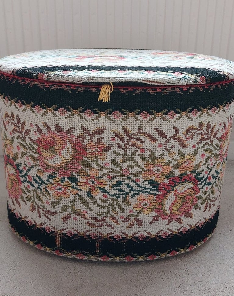 Oval Storage Box Tapestry Decorated