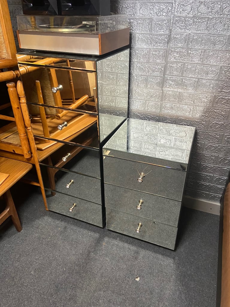 Mirrored chest of drawers & bedside 