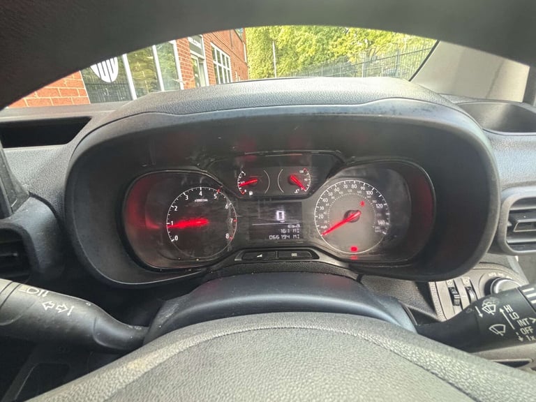2021 Vauxhall Combo 1.5 Combo 2000 Sportive S/S Panel Van Diesel Manual