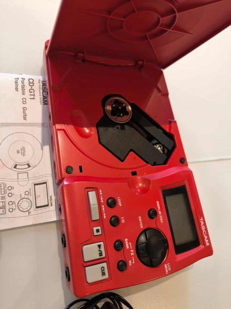 TASCAM CD-GT1 Portable CD Guitar Trainer with Power Supply, Instructions & Spare CD's