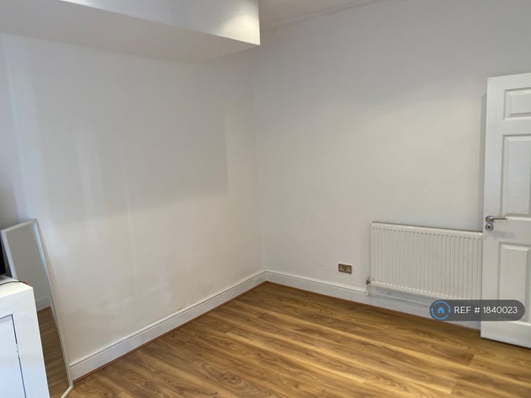 2 bedroom house in Hovis Street, Manchester, M11 (2 bed) (#1840023)