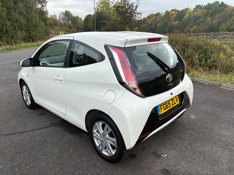 2015 Toyota AYGO 1.0 VVT-i X-Pression 3dr HATCHBACK Petrol Manual