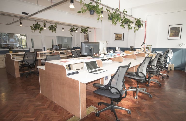 1ST MONTH FREE! | DESK SPACE | Coworking Desk | Dedicated Desk in Hackney East London E9