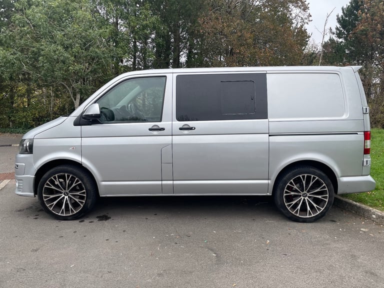 VW TRANSPORTER T5 CONVERTED VAN ROCK N ROLL BED ETC