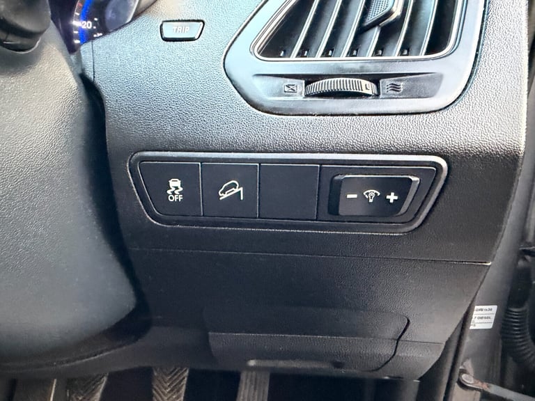 2013 Hyundai ix35 1.7 CRDi Premium SUV 5dr Diesel Manual Euro 5 (s/s) (115 ps)