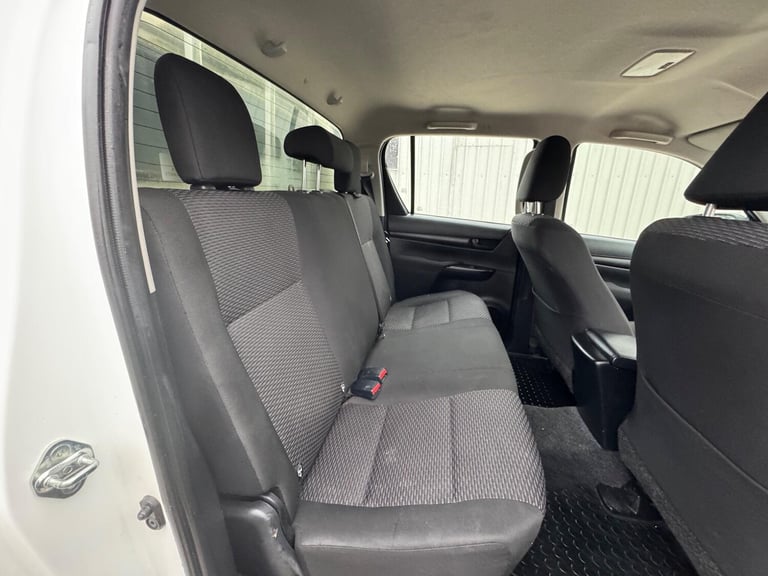 2019 Toyota Hilux Active D/Cab Pick Up 2.4 D-4D PICK UP DIESEL Manual